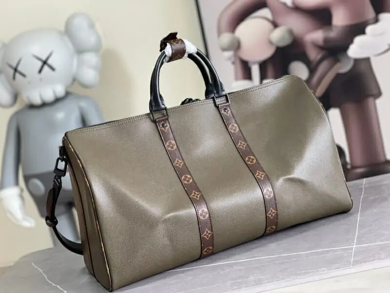 louis vuitton sac de voyage s_117a3602